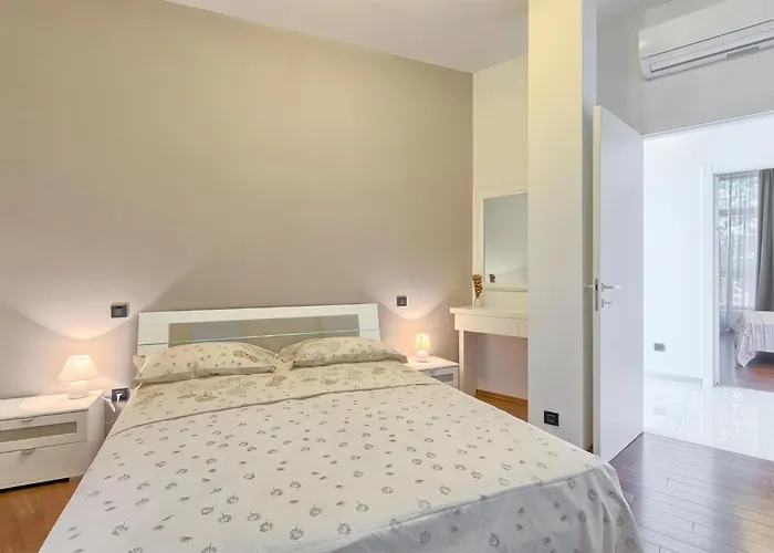 Appartement 2 Bedroom Amazing In *