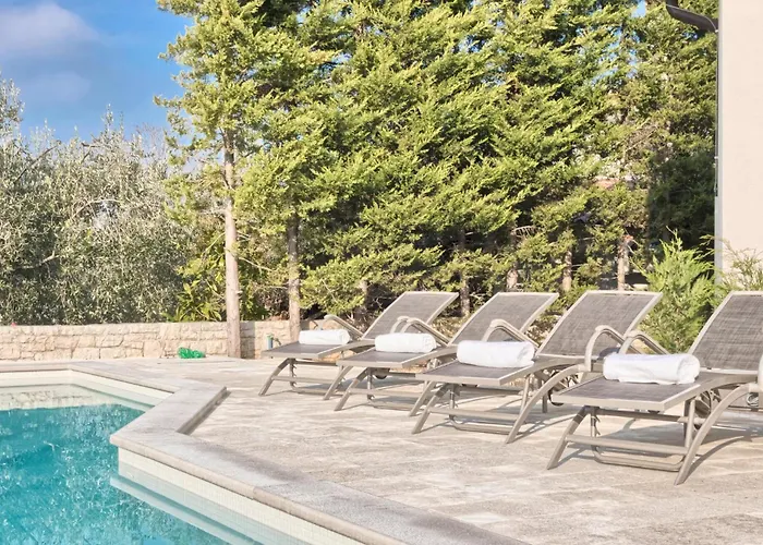 2 Bedroom Amazing In Appartement Pula